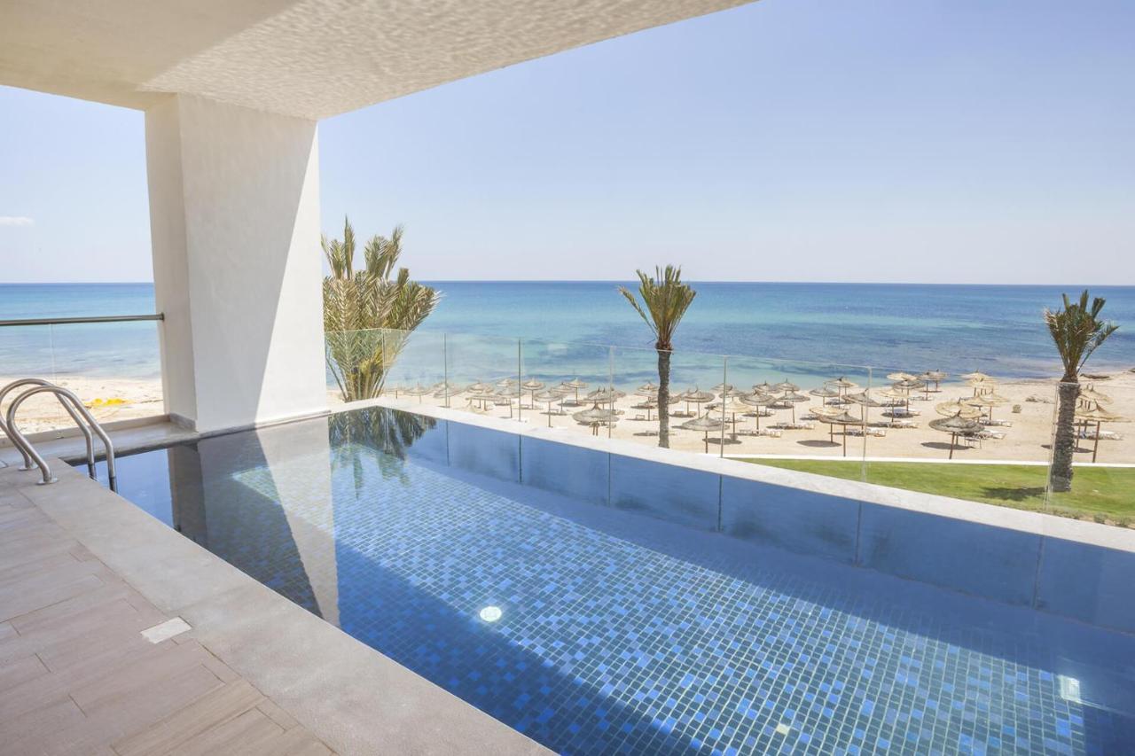 Готель La Badira - Adult Only Хаммамет Екстер'єр фото Infinity pool at the Hilton Tel Aviv